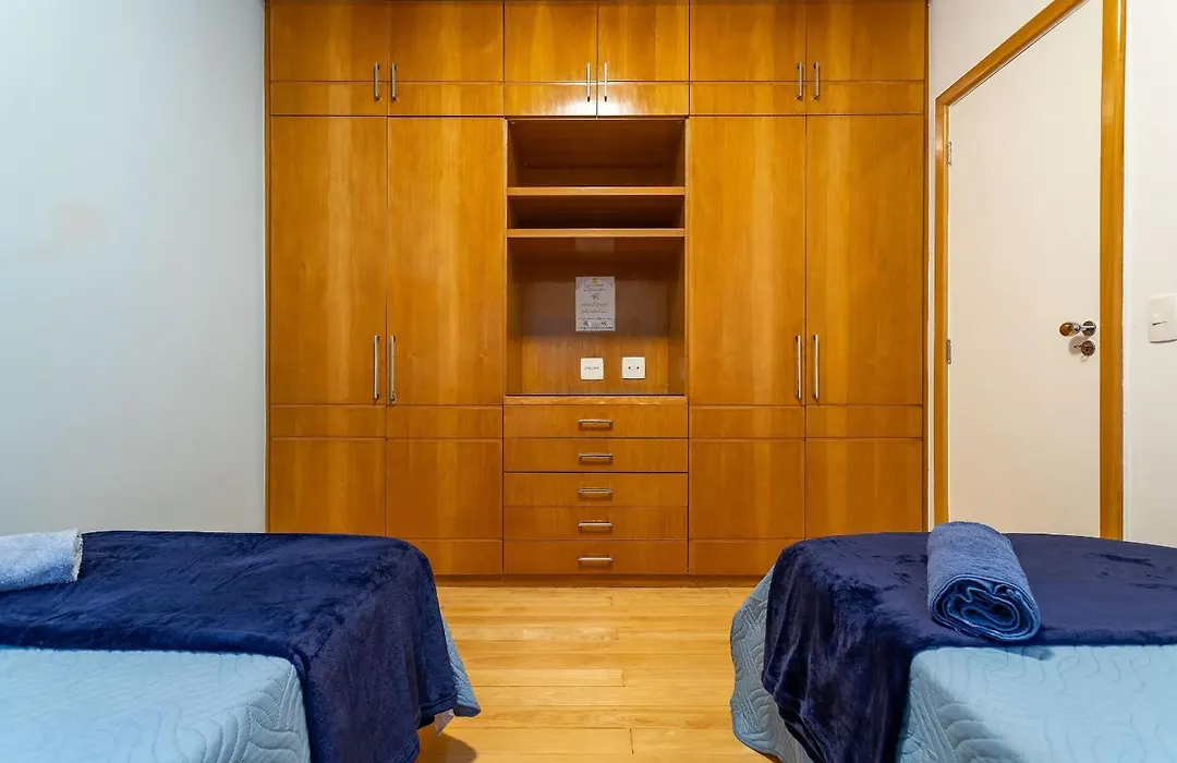 Novo. Vista Lateral Para A Praia, 2 Ou 3 Quartos, Wi Fi, Cozinha Completa E Ar.-1